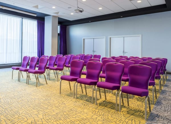 Park Inn by Radisson Lille Grand Stade ****, Hôtel 4*, Villeneuve-d'Ascq, Hauts-de-France, France